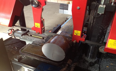 贡井卧式带锯床加工时出现明显振荡如何排查？